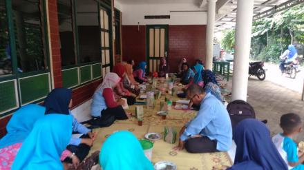 Pertemuan Rutin PPKBD di Dusun Gunturan Desa Triharjo